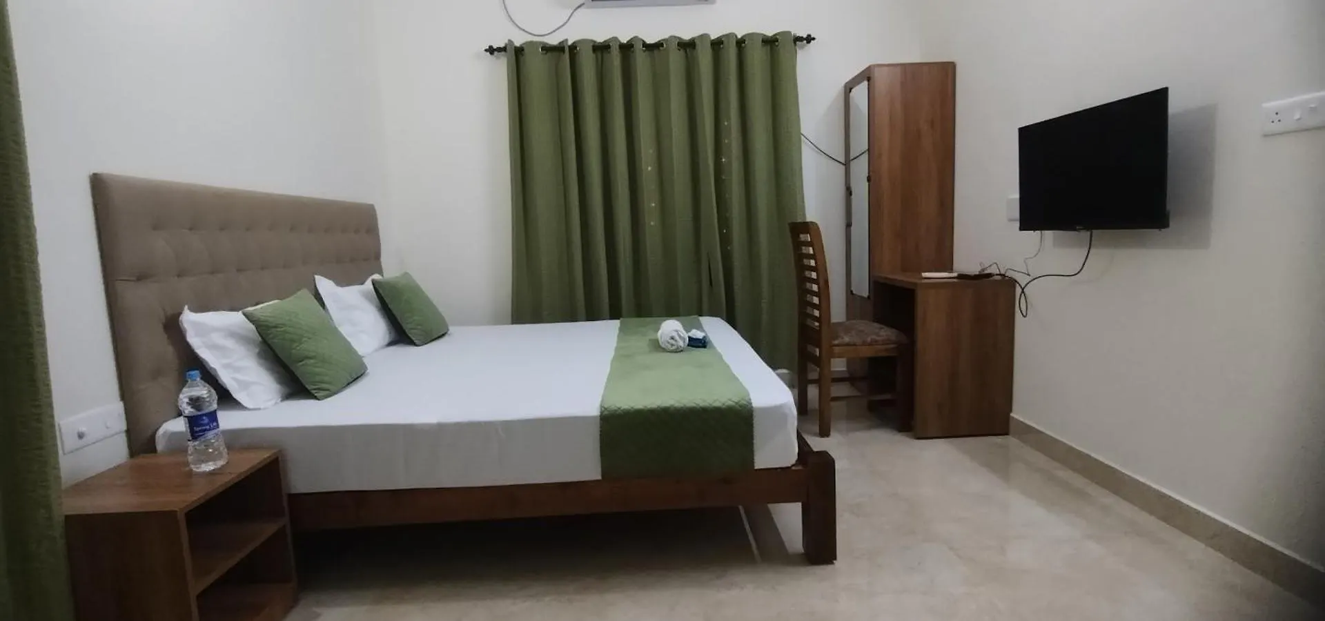 Zora Rooms Alappuzha Homestay